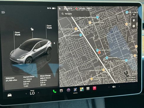 Used 2024 Tesla Model Y Long Range AWD/4WD image 19