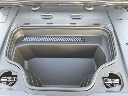 Certified 2025 Audi A6 e-tron Premium Plus w/ Premium Plus RWD image 34