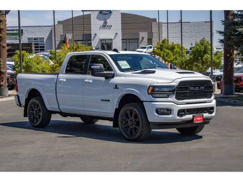 Used 2023 RAM 2500 Limited AWD/4WD image 2