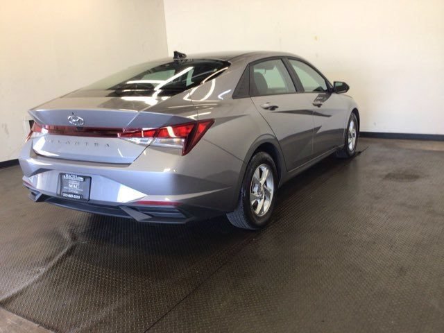 Used 2023 Hyundai Elantra SE FWD image 6