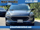 Used 2022 Ford Escape SE w/ SE Sport Appearance Package image 2