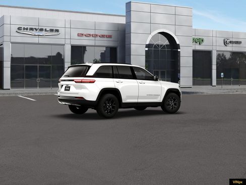 New 2026 Jeep Grand Cherokee Altitude image 8