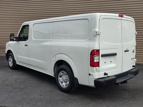 Used 2020 Nissan NV 3500 SV image 4