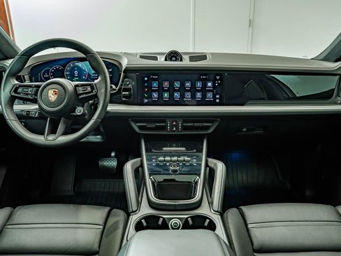 Certified 2025 Porsche Cayenne E-Hybrid Coupe AWD/4WD image 6