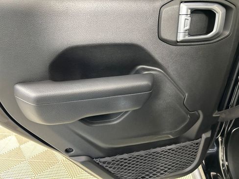 Used 2023 Jeep Wrangler Freedom Edition image 17