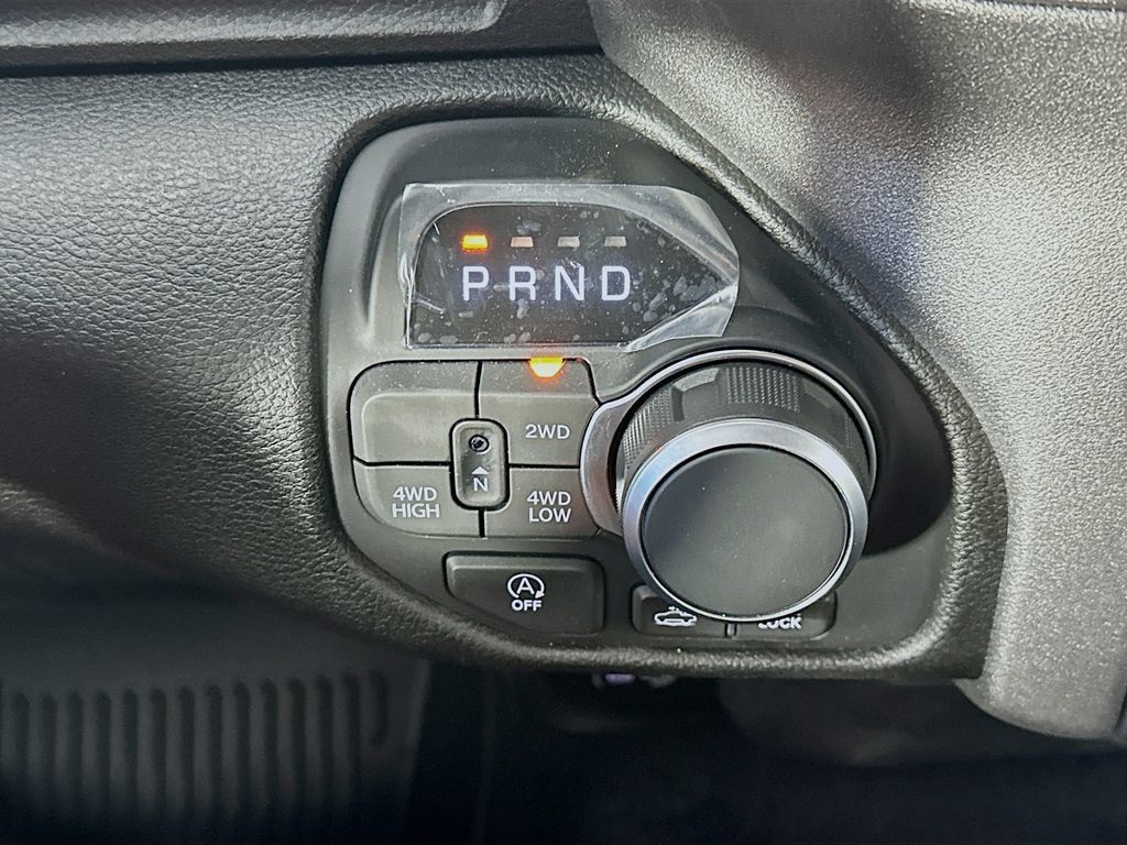 New 2026 RAM 1500 Warlock AWD/4WD image 12