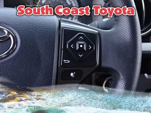 Used 2017 Toyota Tacoma TRD Sport RWD image 36