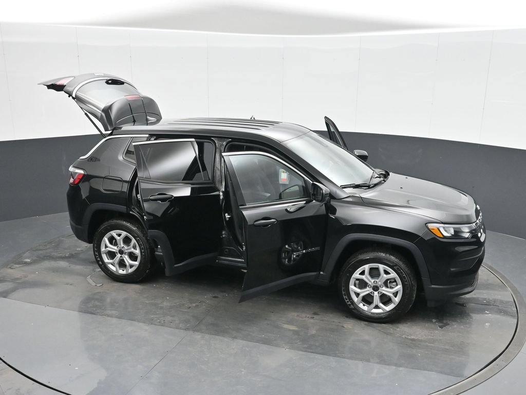 Used 2025 Jeep Compass Sport w/ Mopar Graphics Package AWD/4WD image 50