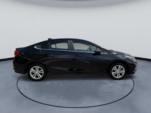 Used 2018 Chevrolet Cruze LT image 5