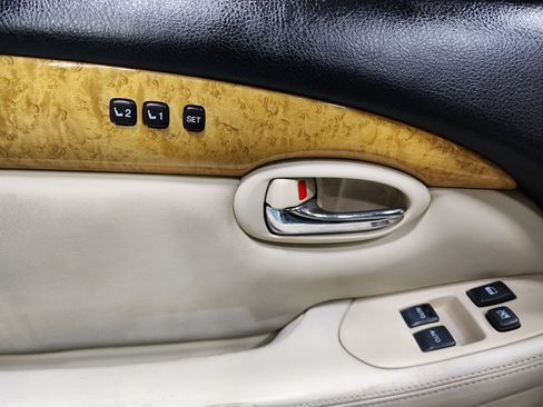 Used 2003 Lexus SC 430 2dr Convertible image 21