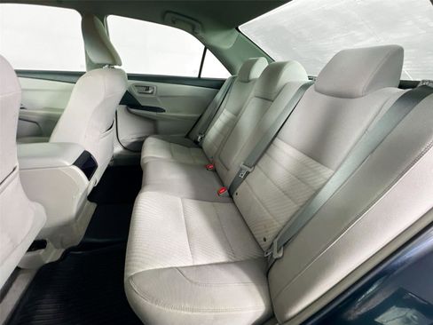 Used 2017 Toyota Camry LE image 22