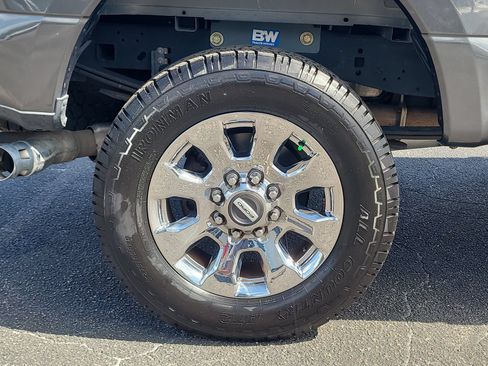 Used 2017 Ford F250 Lariat w/ Chrome Package AWD/4WD image 5