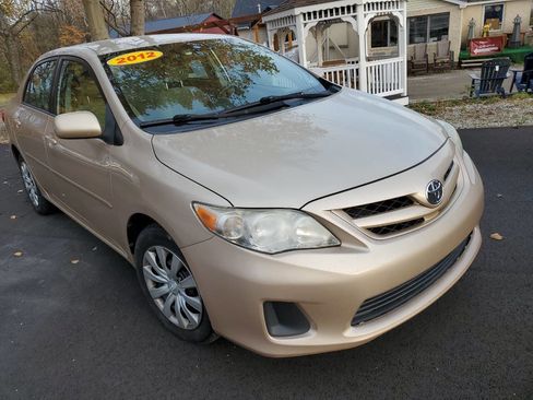 Used 2012 Toyota Corolla LE image 1