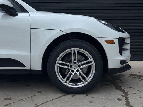 Certified 2020 Porsche Macan AWD/4WD image 11