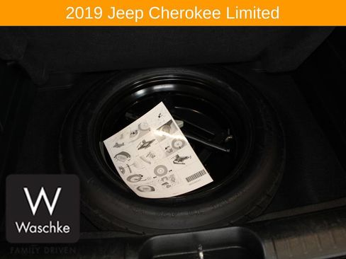 Used 2019 Jeep Cherokee Limited AWD/4WD image 22