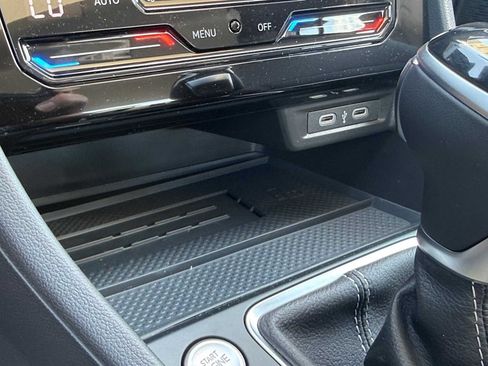 New 2026 Volkswagen Jetta SE FWD image 16