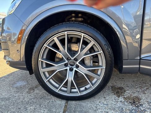 Used 2019 Audi Q7 3.0T Prestige image 35