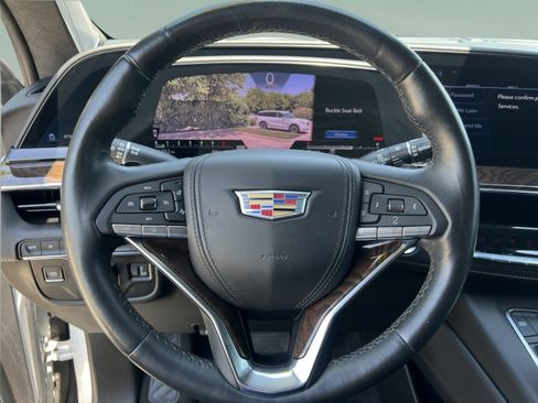 Used 2022 Cadillac Escalade Sport Platinum w/ Heavy-Duty Trailer Package AWD/4WD image 9