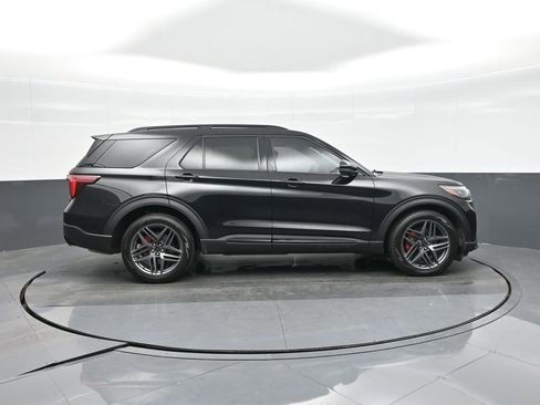 Used 2025 Ford Explorer ST w/ Sun And Sound Package image 8