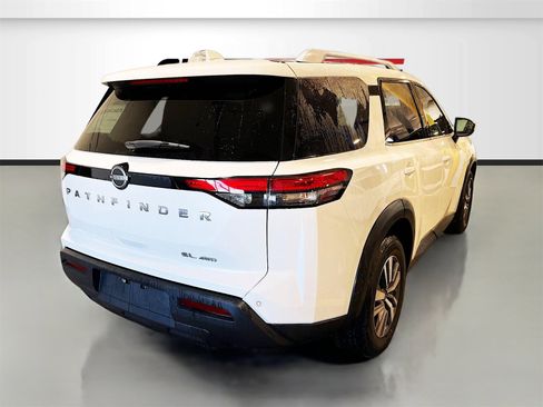 Used 2023 Nissan Pathfinder SL image 7