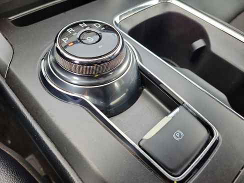 Used 2018 Ford Fusion SE w/ Equipment Group 201A image 30