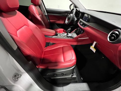 Used 2021 Alfa Romeo Stelvio Ti w/ Nero Edizione image 37