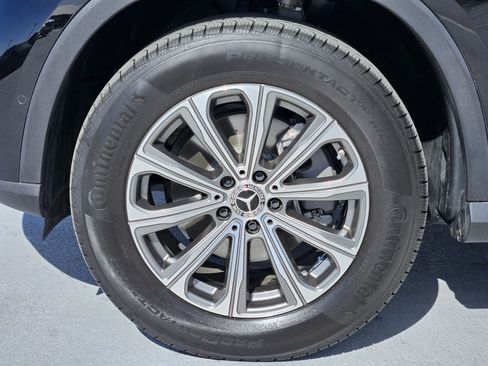Certified 2025 Mercedes-Benz GLC 300 image 12