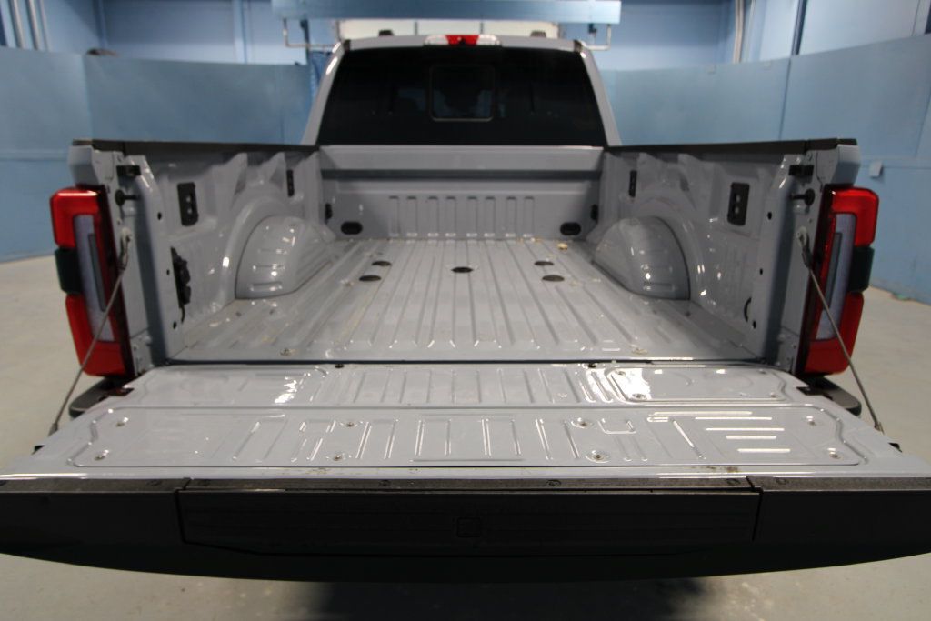 Used 2025 Ford F350 Platinum AWD/4WD image 40