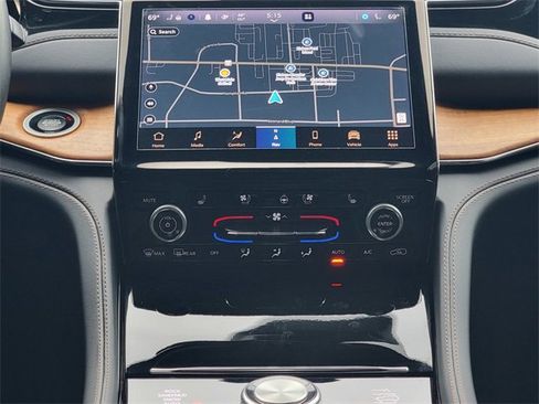 Certified 2023 Jeep Grand Cherokee Summit image 27