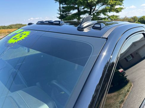 Used 2025 Chevrolet Silverado 3500 LT w/ Convenience Package image 26