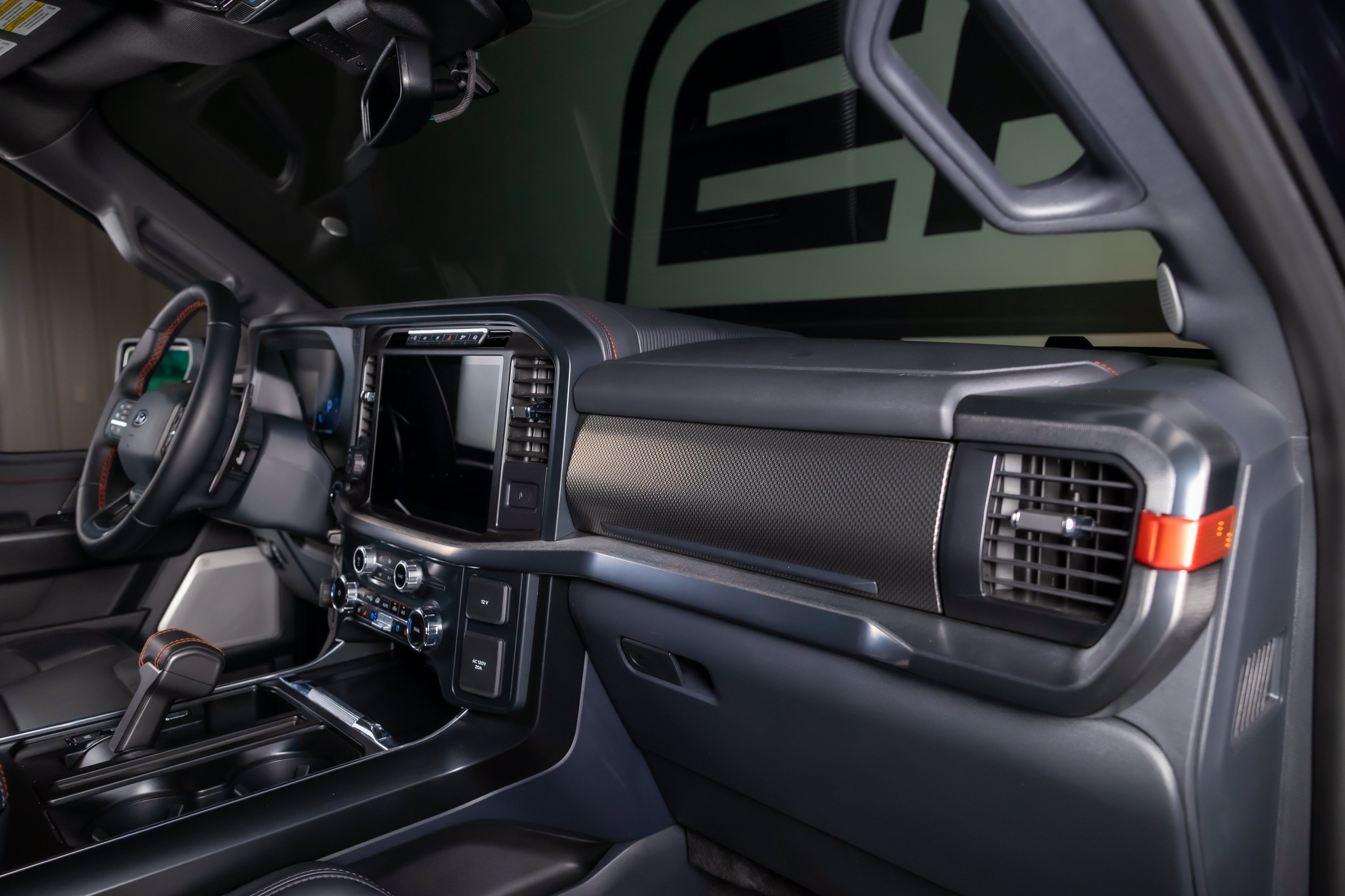 Used 2026 Ford F150 Raptor AWD/4WD image 28