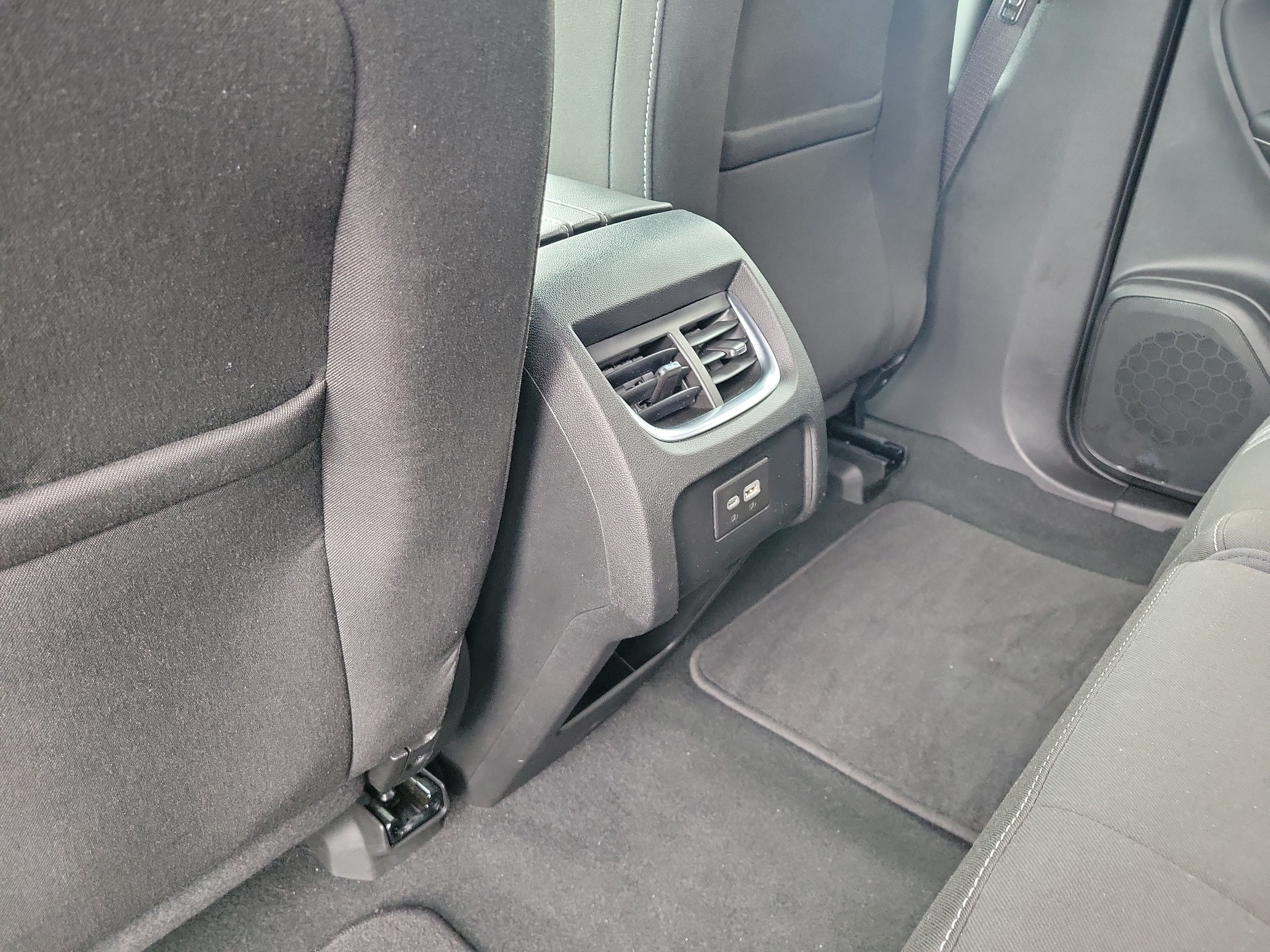 Used 2023 Chevrolet Blazer LT w/ Convenience Package AWD/4WD image 17