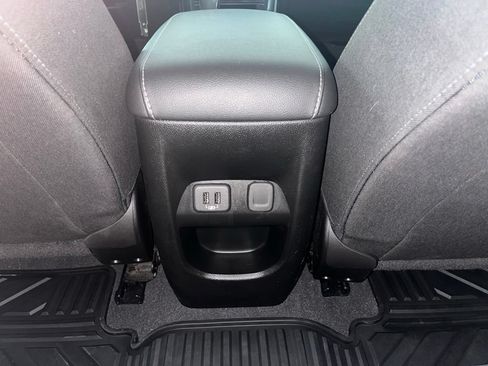 Used 2022 Chevrolet Colorado LT AWD/4WD image 30
