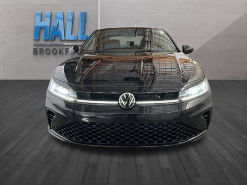 Certified 2025 Volkswagen Jetta Sport image 9