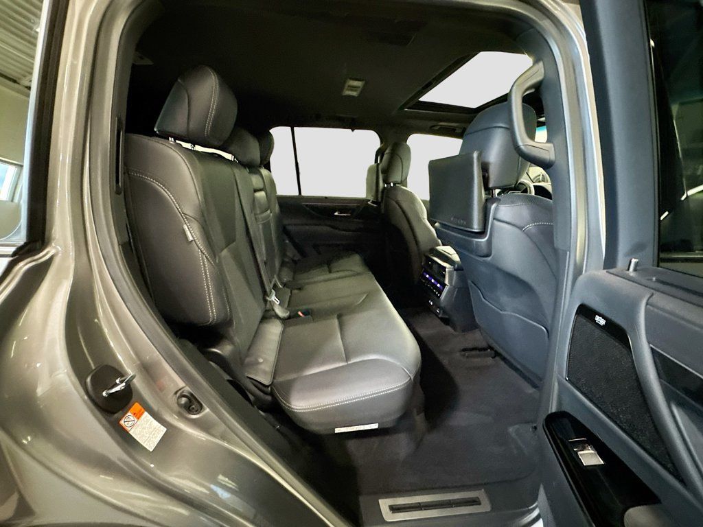 Used 2023 Lexus LX 600 4WD w/ Appearance Package image 33