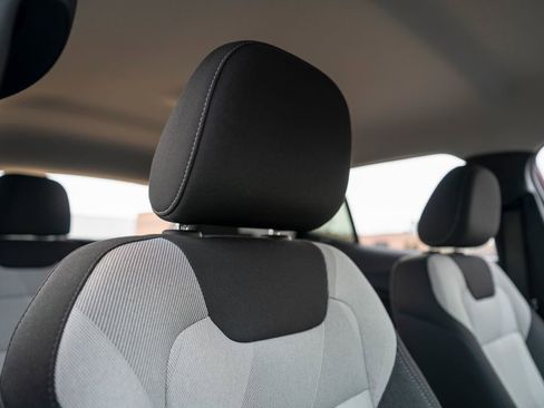 Certified 2024 Chevrolet Trax LS w/ LS Convenience Package image 17