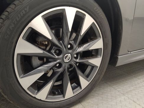 Used 2019 Nissan Sentra SR FWD image 31