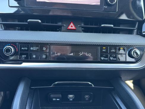 Certified 2025 Kia Sportage LX FWD image 20
