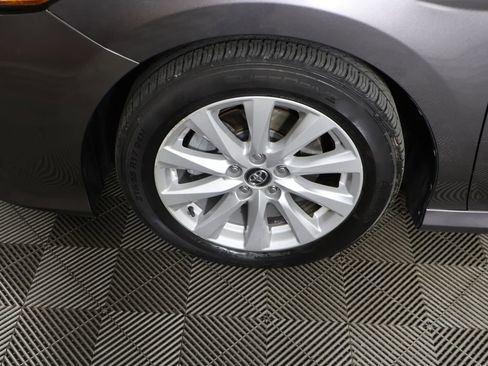 Used 2020 Toyota Camry LE w/ Convenience Package FWD image 15
