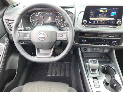 Certified 2026 Nissan Rogue SV image 25