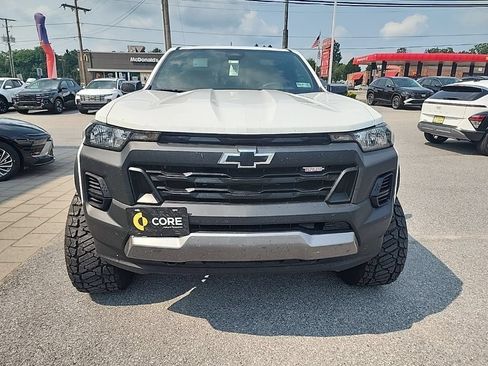 Used 2026 Chevrolet Colorado Trail Boss AWD/4WD image 2