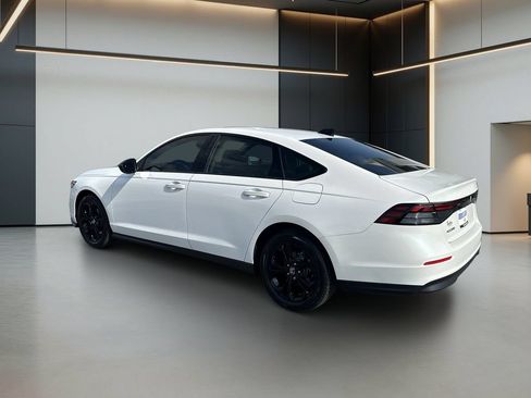 Used 2025 Honda Accord SE image 3