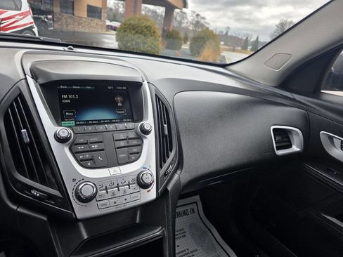 Used 2016 Chevrolet Equinox LS image 16