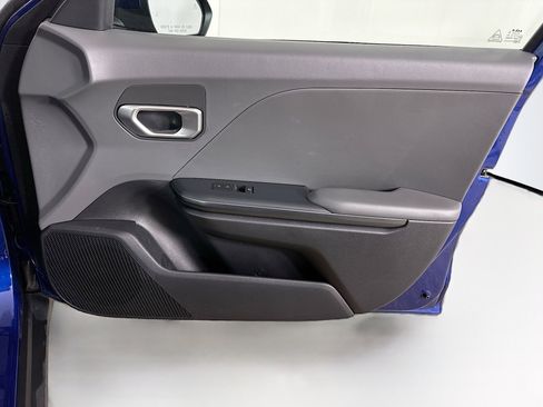 Used 2025 Kia K4 LXS image 30