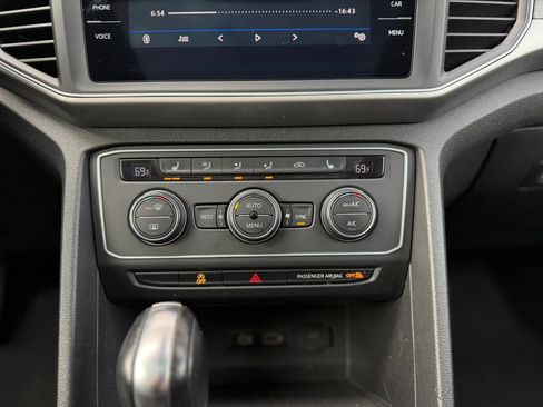 Used 2019 Volkswagen Atlas SE w/ Panoramic Sunroof Package image 23