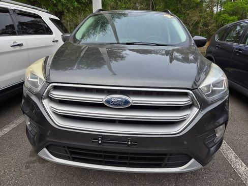 Used 2017 Ford Escape SE w/ Equipment Group 201A image 2