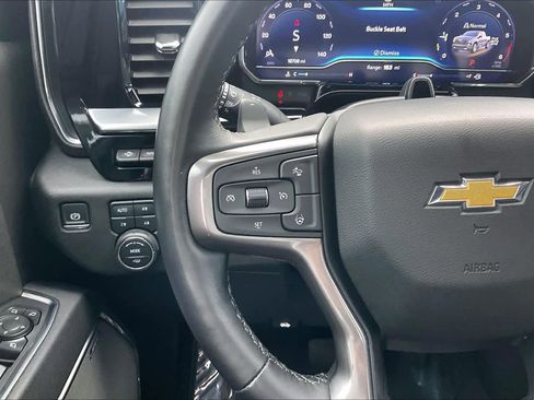 Used 2025 Chevrolet Silverado 1500 High Country AWD/4WD image 23