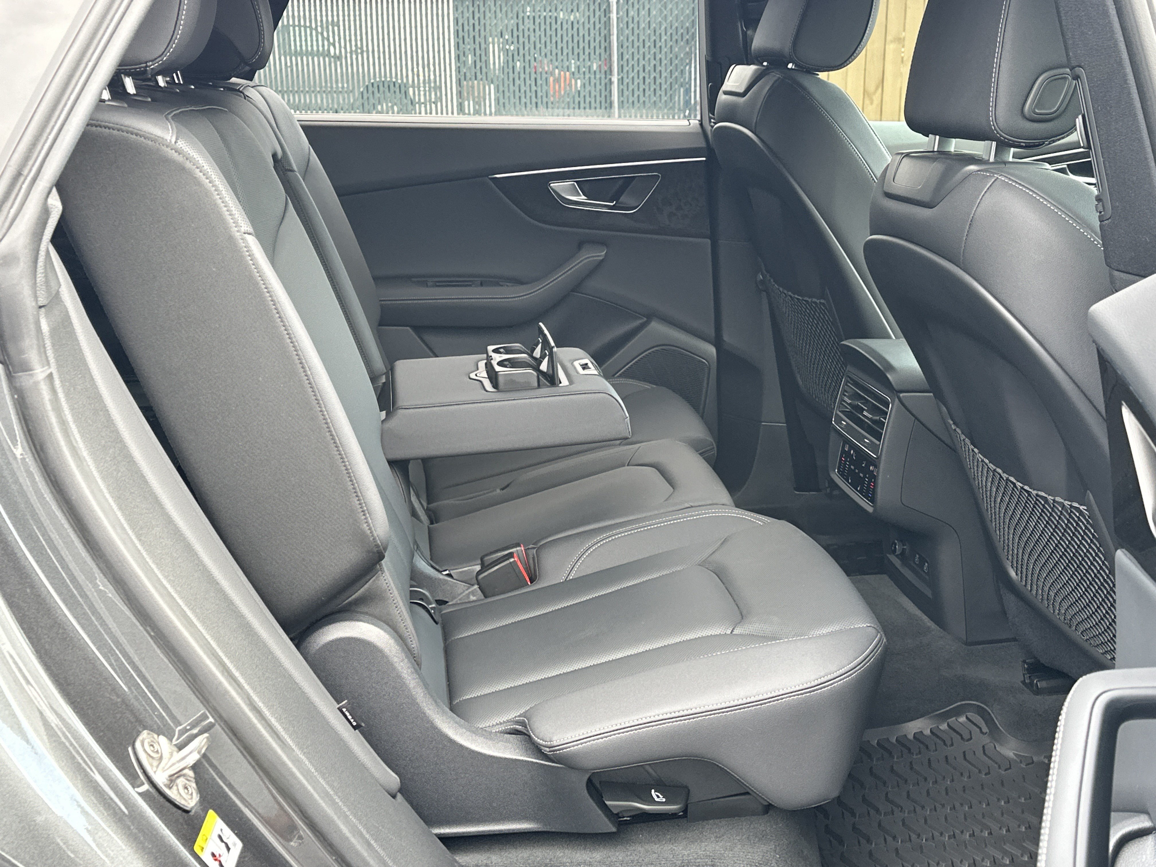 Used 2025 Audi Q8 Premium Plus AWD/4WD image 13