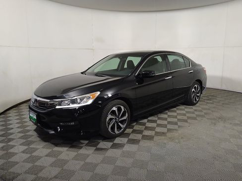 Used 2017 Honda Accord EX-L image 2