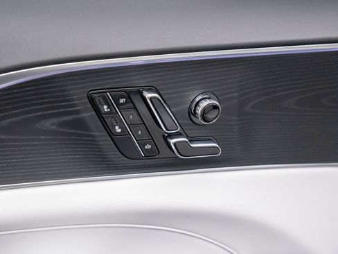 New 2026 Cadillac Lyriq Luxury image 18